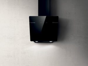 Elica Okap przyścienny L’ESSENZA BL/A/60 – elegancki design, oświetlenie LED, czarne i białe szkło