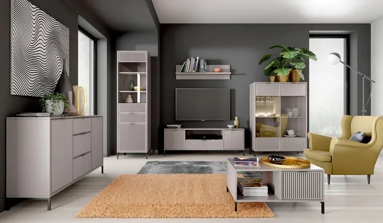 Beżowa szafka rtv z lamelami na nóżkach – funkcjonalny design, kolor cashmere, wymiary 165,3×55,6×40,6 cm, płyta laminowana