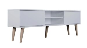 Biała szafka RTV na nóżkach – Dubby 5X 160 cm, elegancki design, wysoka jakość, regulowane półki