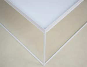 Biały kwadratowy stolik kawowy Gondiko 3X – nowoczesny, metalowy, minimalistyczny, 65×65 cm