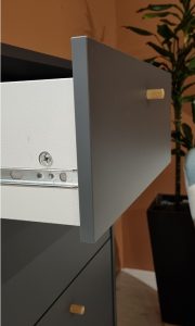 Komoda z szufladami szara mat 50 cm Bodo – elegancki design, funkcjonalność, minimalistyczny styl