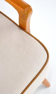 Fotel wypoczynkowy tapicerowany beżowy / orzech Pastore – elegancki design, komfort, stylowy kolor