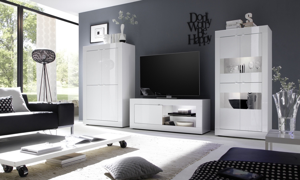 Szafka RTV biała połysk 140 cm Basic – nowoczesny design, praktyczne przechowywanie, idealna do każdego wnętrza