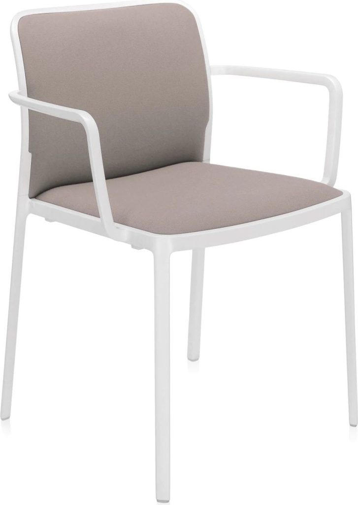 Krzesło Audrey Soft beżowe z podłokietnikami biała rama – elegancki design, komfort, nowoczesność