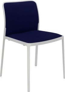 Krzesło Audrey Soft niebieskie z białą ramą – nowoczesny design, wygodne siedzisko, stylowe wykończenie
