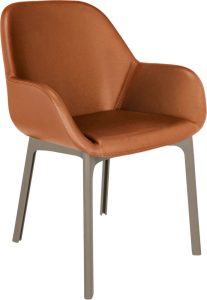 Krzesło Clap Eco Leather jasnobrązowe z taupe ramą – elegancki design, wygoda, materiał eco leather