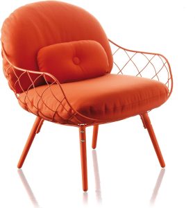 Fotel niski Pina czerwona rama i siedzisko, czerwone nogi – elegancki design, komfortowe siedzisko, trwałe materiały
