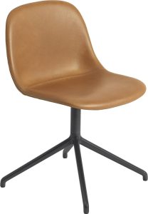 Krzesło Fiber Swivel Refine Leather Cognac – elegancki design, tapicerowane, aluminiowe nogi