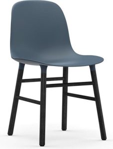Krzesło Form niebieskie czarna dębowa rama – nowoczesny design, wygodne siedzisko, trwała konstrukcja