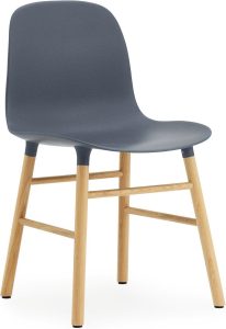 Krzesło Form niebieskie dębowa rama – nowoczesny design, komfortowe siedzenie, styl skandynawski