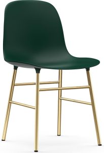 Krzesło Form zielone na mosiężnych nogach – designerski styl, wygodna forma, elegancka kolorystyka