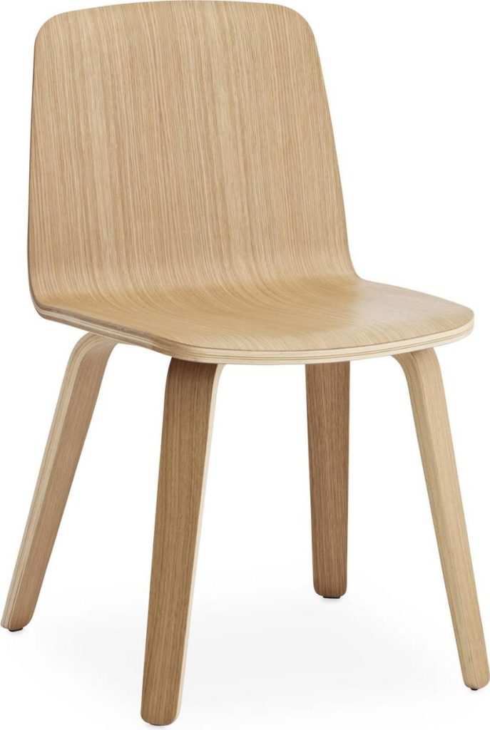 Krzesło Just jasne na dębowych nogach – elegancki design, naturalne materiały, komfortowe siedzisko