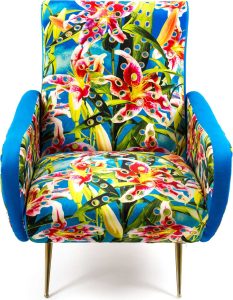 Fotel z wysokim oparciem Seletti Wears Toiletpaper Flowers – unikalny design, kolorowy wzór, komfortowe siedzisko