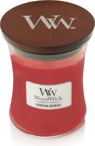 Świeca Core WoodWick Crimson Berries średnia – owocowy zapach, naturalne składniki, średni rozmiar