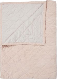 Narzuta Billie 180 x 265 cm pudrowy róż – elegancka, dekoracyjna, uniwersalna