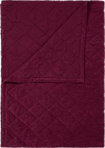 Narzuta Billie 270 x 265 cm wiśniowa – elegancki design, doskonała na łóżko, miękki materiał
