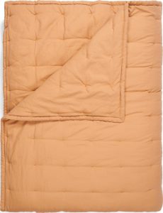 Narzuta Ruth 220 x 265 cm jasnokarmelowa – elegancki design, miękki materiał, duży rozmiar