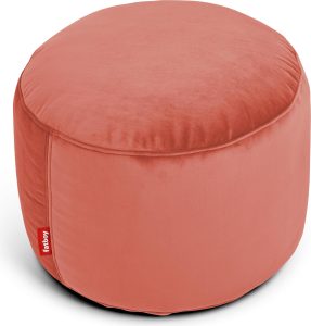 Puf Point Velvet czerwonopomarańczowy z recyklingu – stylowy dodatek, komfortowy, ekologiczny materiał