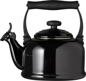 Czajnik Le Creuset 2,1 l czarny – elegancki design, wysoka jakość, idealny do gotowania wody