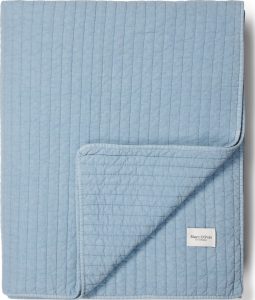 Narzuta Bodine 180 x 265 cm jasnoniebieska – elegancki design, uniwersalny kolor, duży rozmiar
