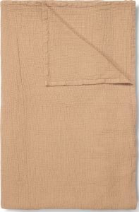 Narzuta Norell 180 x 265 cm piaskowa – elegancki design, uniwersalny kolor, wysokiej jakości materiał