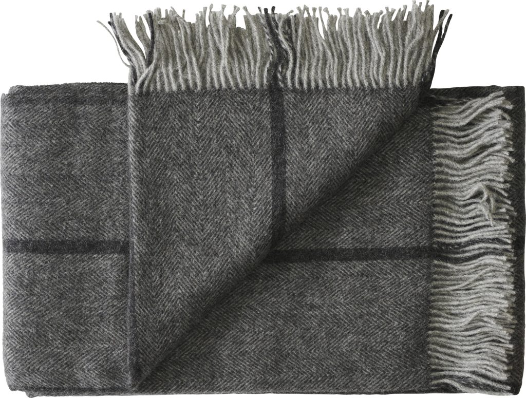 Narzuta Askø 140 x 240 cm ciemnoszara – elegancki design, praktyczne zastosowanie, wysokiej jakości materiał