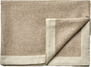 Narzuta Mendoza 180 x 220 cm orzechowa – elegancki design, wysoka jakość, idealna do sypialni