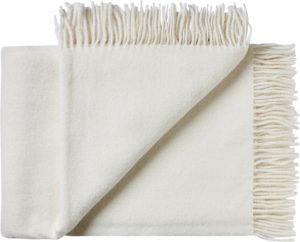 Narzuta Samsø 140 x 240 cm biała – elegancki design, idealna do sypialni, trwały materiał