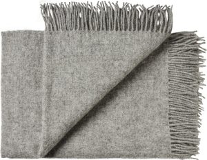 Narzuta Samsø 140 x 240 cm szara – elegancka, uniwersalna, z wysokiej jakości materiałów