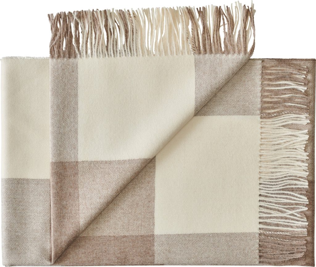 Narzuta Santa Fe 130 x 200 cm brązowa – elegancki design, wysoka jakość, idealna do sypialni