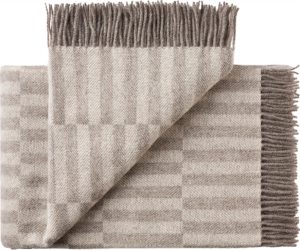 Narzuta Stockholm 130 x 200 cm szara – elegancki design, uniwersalny kolor, doskonała jakość