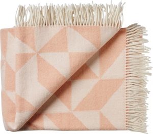 Narzuta Twist a Twill 130 x 190 cm – elegancki styl, różowy kolor, miękki materiał