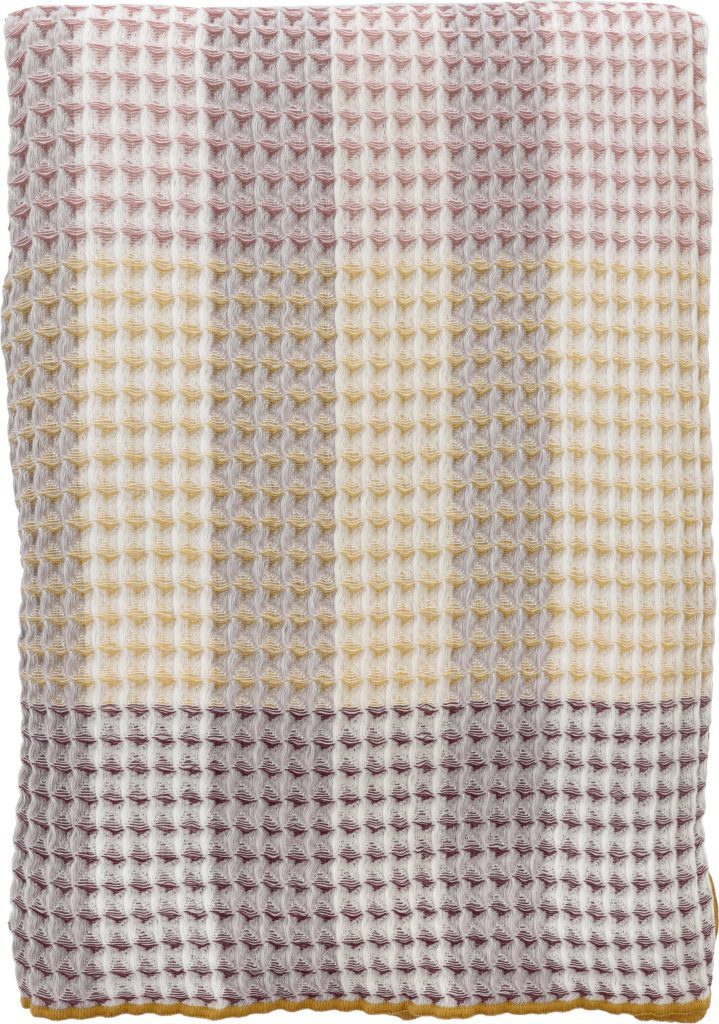 Narzuta Blend 150 x 170 cm złota – elegancka, dekoracyjna, uniwersalna