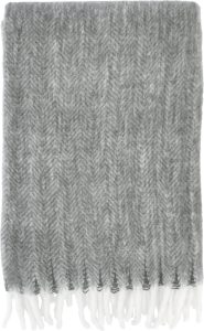 Narzuta Brushed 150 x 200 cm szara – miękka tkanina, stylowy design, idealna do sypialni