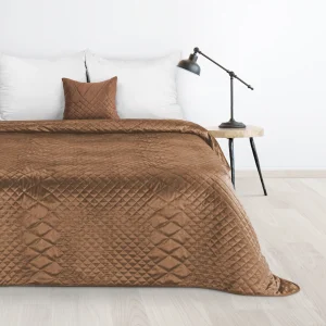 Narzuta welwetowa ceglasta 170×210 cm pikowana metodą hot press w geometryczny wzór LUIZ 3 Design 91
