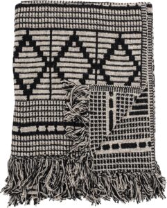 Narzuta Gutte 130 x 160 cm z recyklingu – ekologiczny materiał, uniwersalny styl, łatwa pielęgnacja