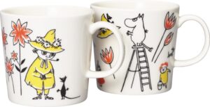 Kubki Arabia Finland Muminki Muminek i Włóczykij białe 2 szt. – zestaw ceramicznych kubków, kolor biały, motyw Muminków