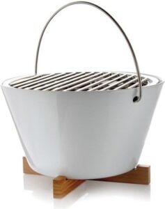 Stołowy grill węglowy Eva Solo – idealny do ogrodu, funkcjonalny, stal nierdzewna, elegancki design