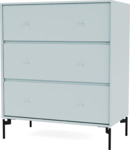 Komoda Carry jasnobłękitna na czarnych nogach – styl skandynawski, funkcjonalność, elegancki design