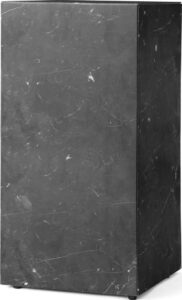 Postument marmurowy Menu wysoki czarny marmur – elegancki, stylowy, wysoki, marmur
