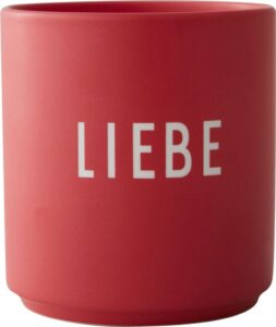 Kubek Favourite DE Liebe czerwony – porcelanowy, 300 ml, elegancki, z sercem