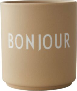 Kubek Favourite FR Bonjour beżowy – elegancki design, ceramika, idealny do kawy i herbaty