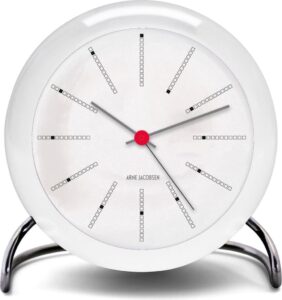 Zegar stołowy Arne Jacobsen Bankers biały – minimalistyczny design, idealny do biura i domu, wysoka jakość wykonania